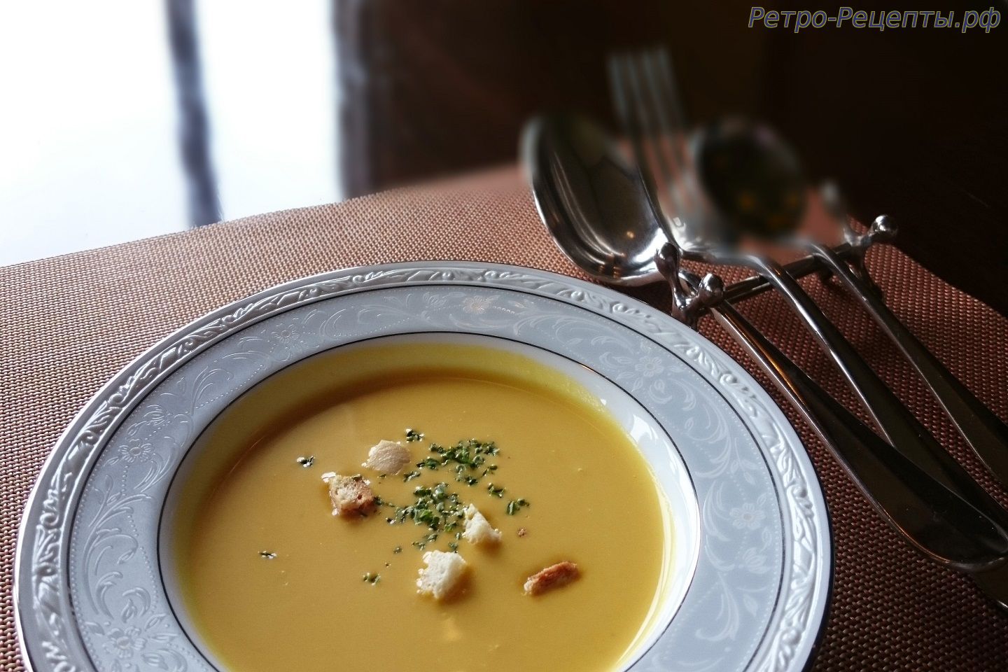 Национальный рецепт Суп по-королевски (Potage à la reine).Французская кухня